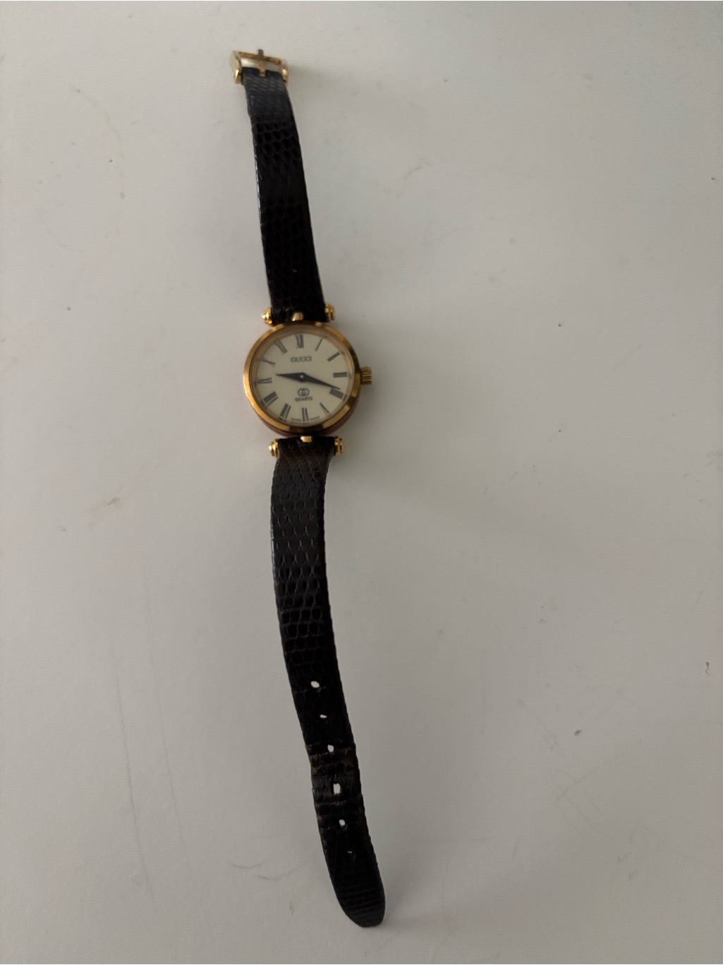 Authentic Vintage Gucci 2000m Unisex 80s Stacked Case Watch